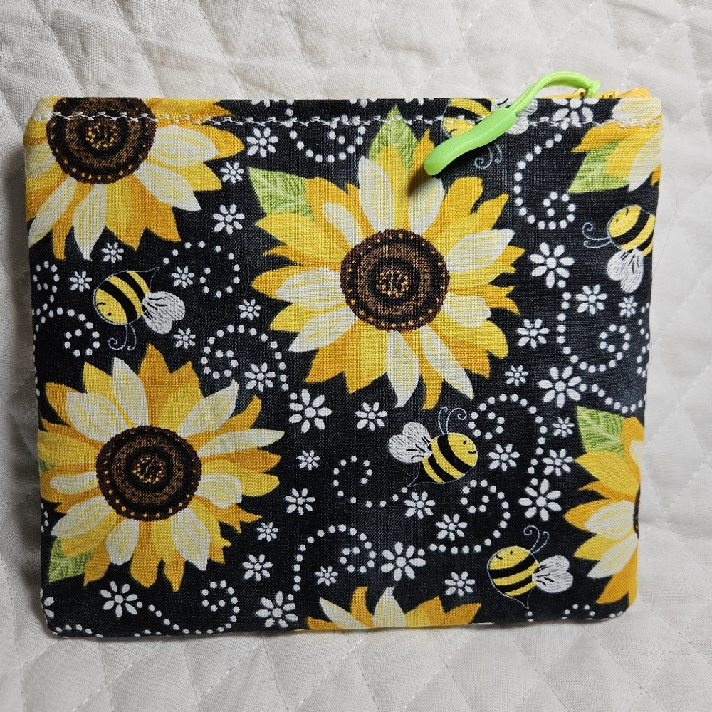 Sunflower and Bee Patterned Coin Bag